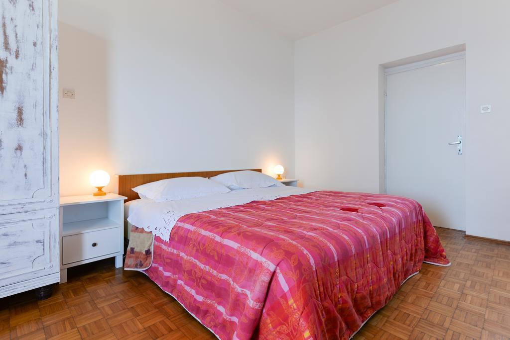 Apartment Punta Preko